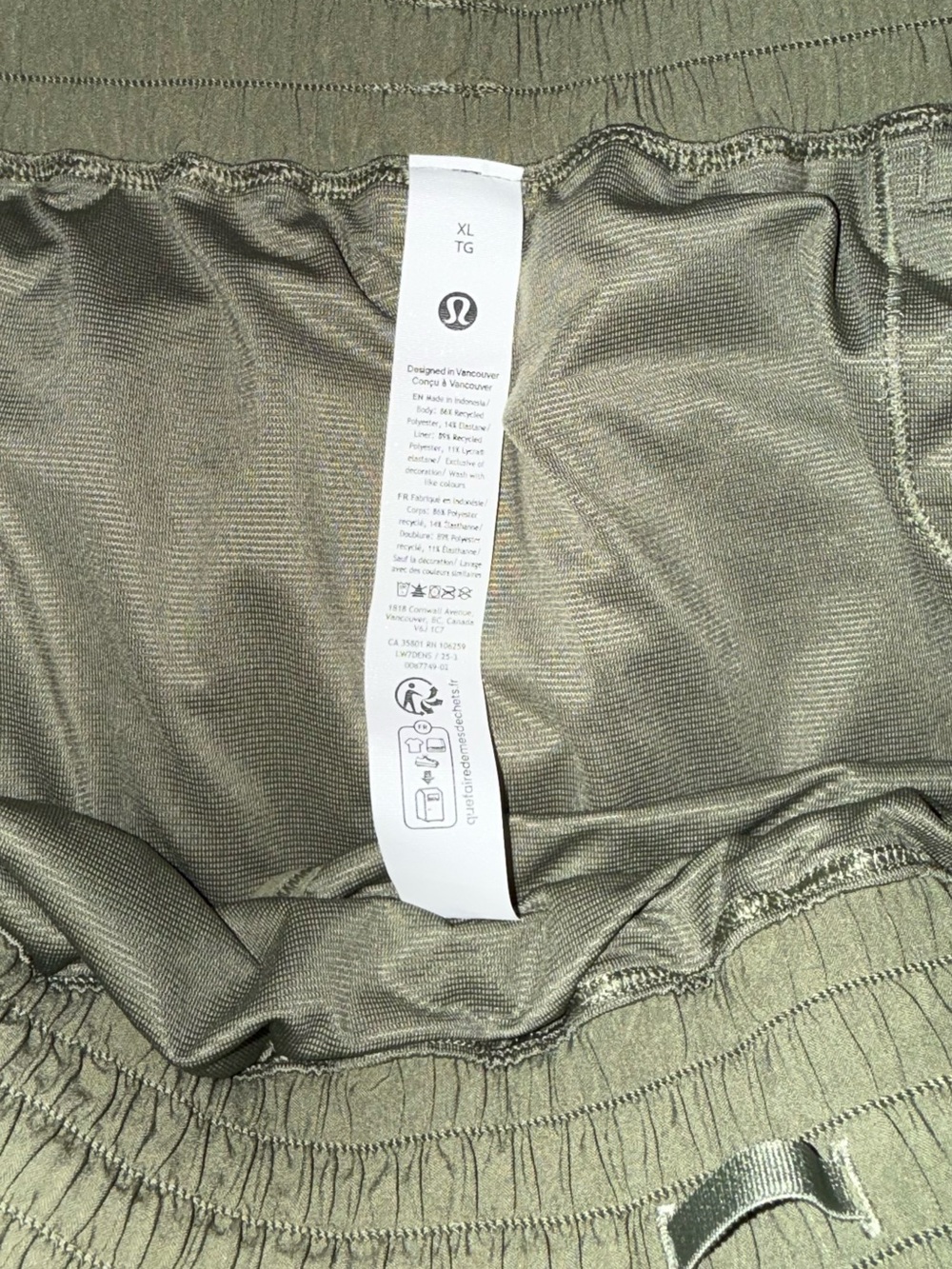 Lululemon Shake It Out High-Rise Running Short 2.5"
Bay Leaf XL - Picture 8 of 8